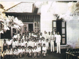 Sejarah Yayasan Salib Suci